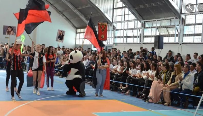 Desfile mascotas semana estudiantil de San Carlos