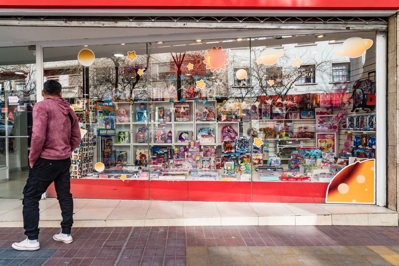 Este Día de la Niñez, los comercios minoristas vendieron un 14% menos que el año pasado