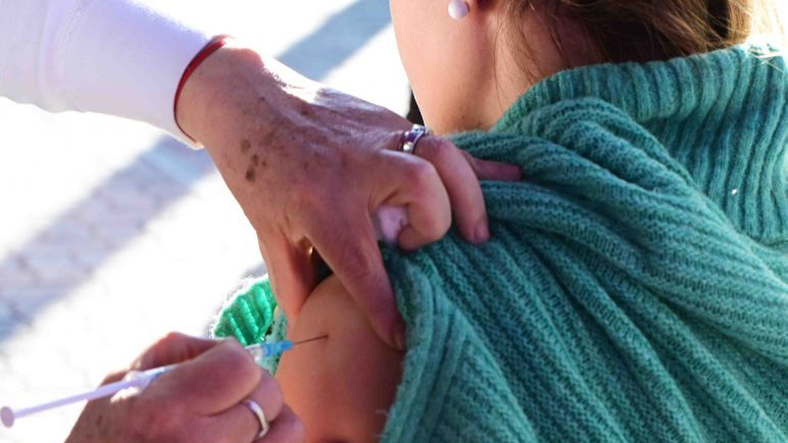 Vacunarse contra la fiebre amarilla ya no será gratis.