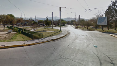 Crimen en Ciudad: dispararon desde un auto contra tres hombres en y se dieron a la fuga