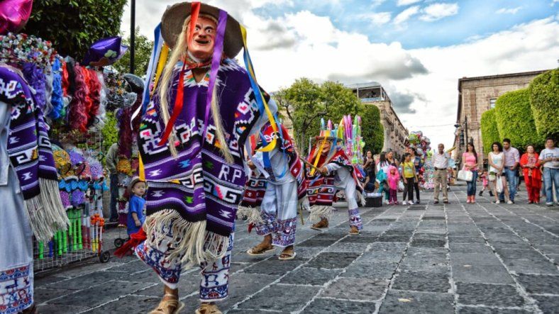 Cómo asistir a los mejores festivales de música sin quedarte en la ruina
