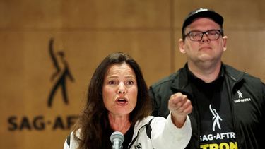 Fran Drescher protestó contra Hollywood.