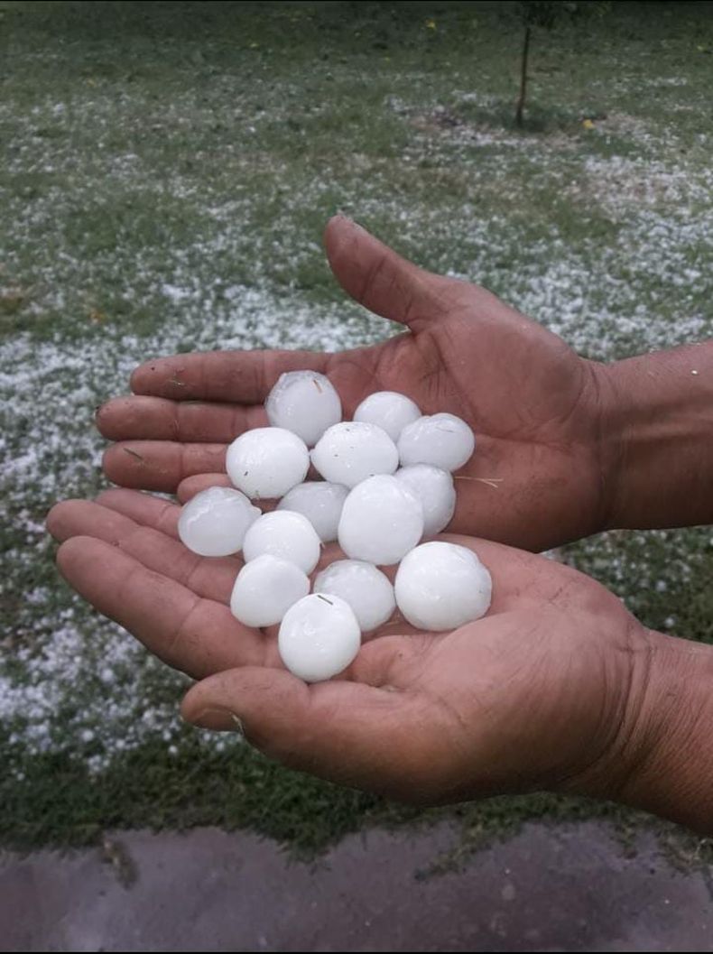 Fotos Y Videos: Cayó Granizo En Seco En San Rafael