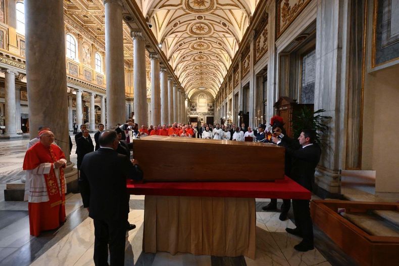 Desde cuándo se podrá visitar la tumba del papa Francisco en la Basílica Santa María la Mayor.