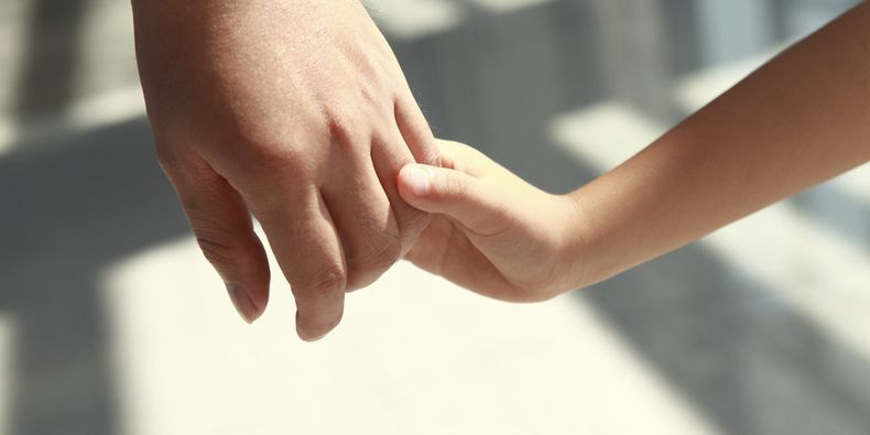 El Tercer Juzgado de Familia lanzó una convocatoria pública para la posible adopción de una niña.