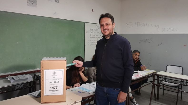 Lautaro Jimenez Bruccoleri votó esta mañana. Lautaro Jimenez Bruccoleri votó esta mañana.