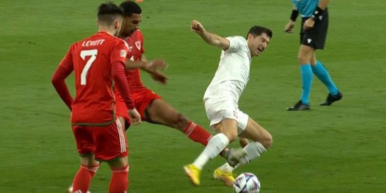 Polonia cerró la primera fase con todo.