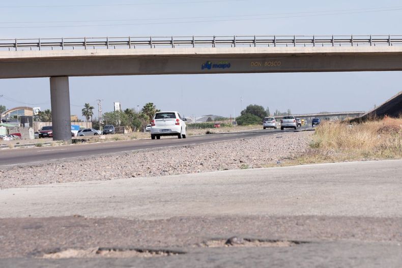El avance de las obras de recuperación de la Ruta Provincial 22 obligará a implementar cortes totales en dos sectores de Maipú.
