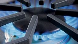 Los usuarios de gas compensarán a las empresas por la suba del dólar