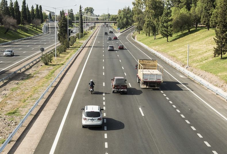 La tercera trocha llegará hasta el cruce con la Ruta 40, en Palmira.
