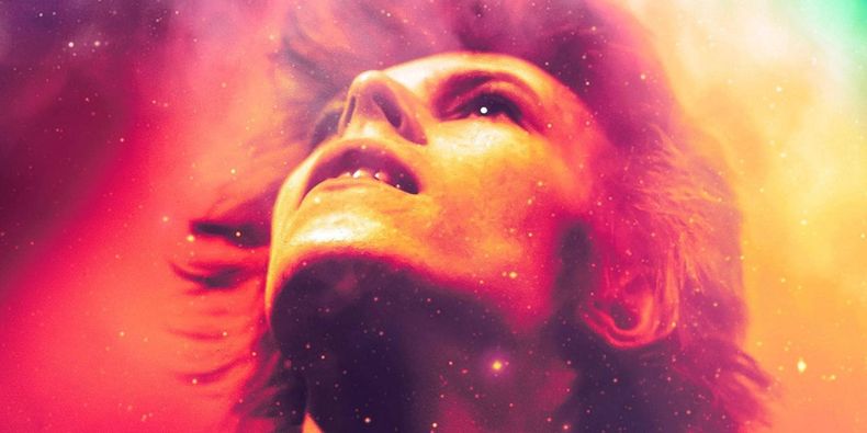 Se estrena en Cine Universidad el documental dedicado a David Bowie: “Moonage Daydream”.