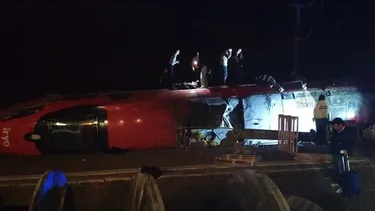 El descarrilamiento de dos trenes de alta velocidad provocó una colisión masiva El descarrilamiento de dos trenes de alta velocidad provocó una colisión masiva