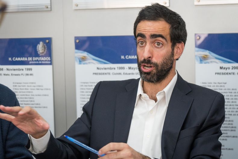 El ministro de Hacienda, Víctor Fayad, apuesta a una serie de medidas para afrontar la recesión y caída de la recaudación en Mendoza