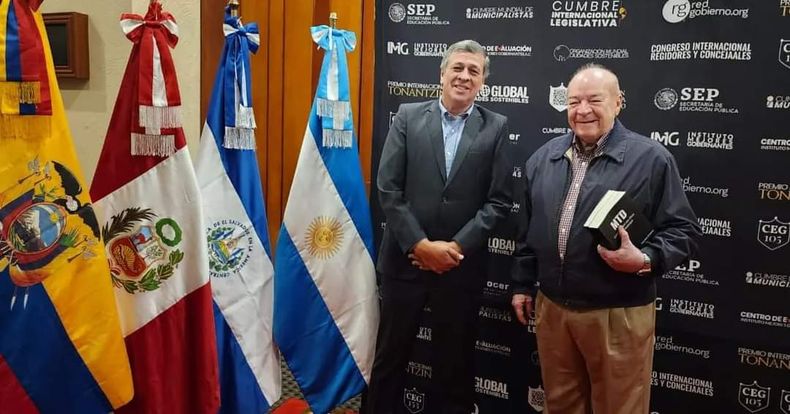 Daniel Orozco, MTD, libro, México