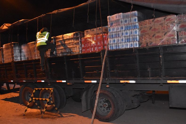 La mercadería de contrabando quedó secuestrada a disposición de la justicia federal de Salta. 