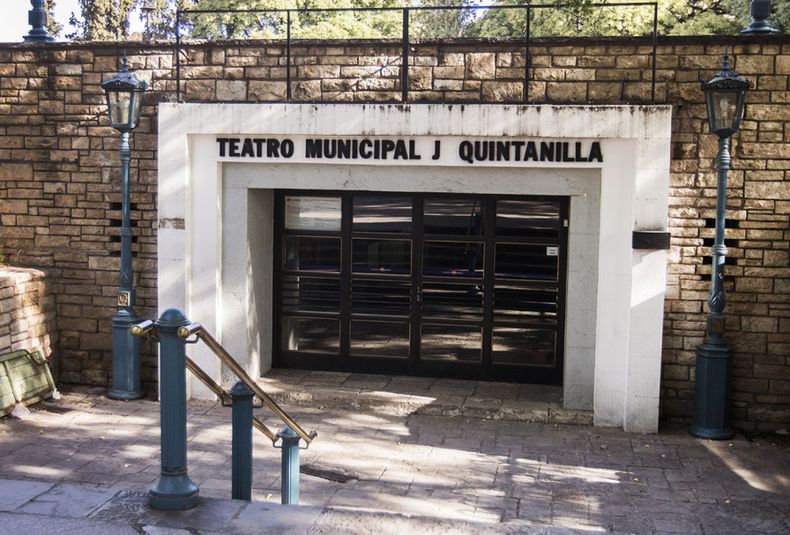 Teatro Quintanilla, fachada, edificio
