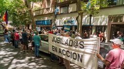 El Estado argentino paga más en intereses por deuda que en jubilaciones
