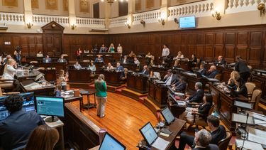 Sanción final para el Presupuesto 2026 de Cornejo con roll over y endeudamiento.