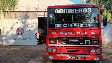 ¿Cómo es ser bombero voluntario en Mendoza?: historias de vocación, riesgo y compromiso