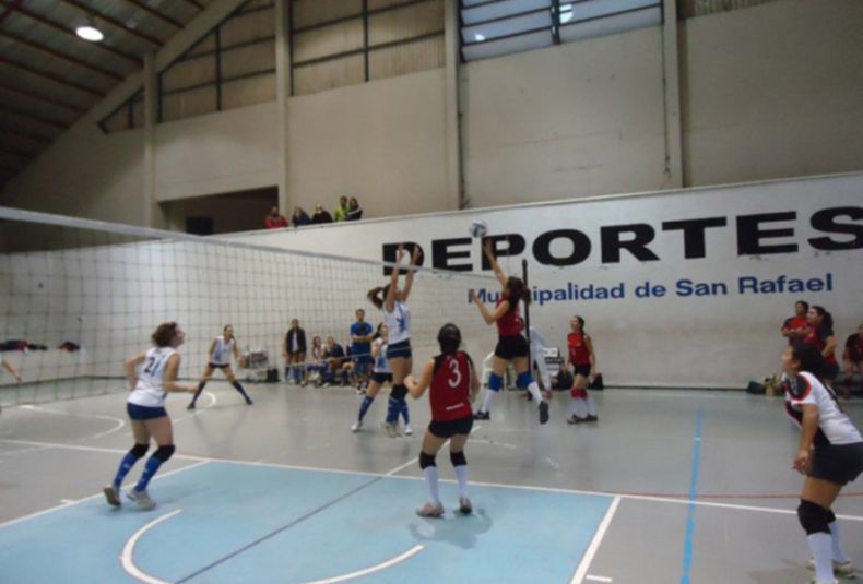13  Entre hoy y mañana se juega el Torneo Vendimia de Voley femenino en el Sur provincial- Sábado 16-03-13