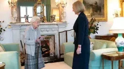 Liz Truss ya es la primera ministra del Reino Unido tras reunirse con la reina Isabel II.