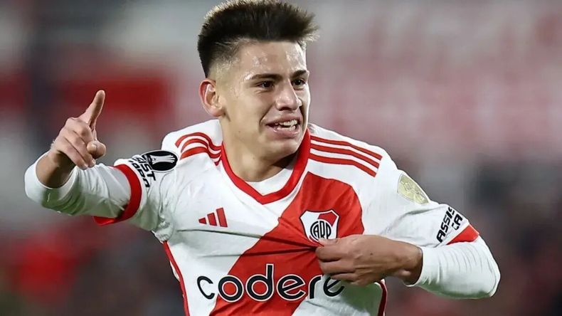River Plate hace lo imposible por retener a Claudio Echeverri antes de partir al City