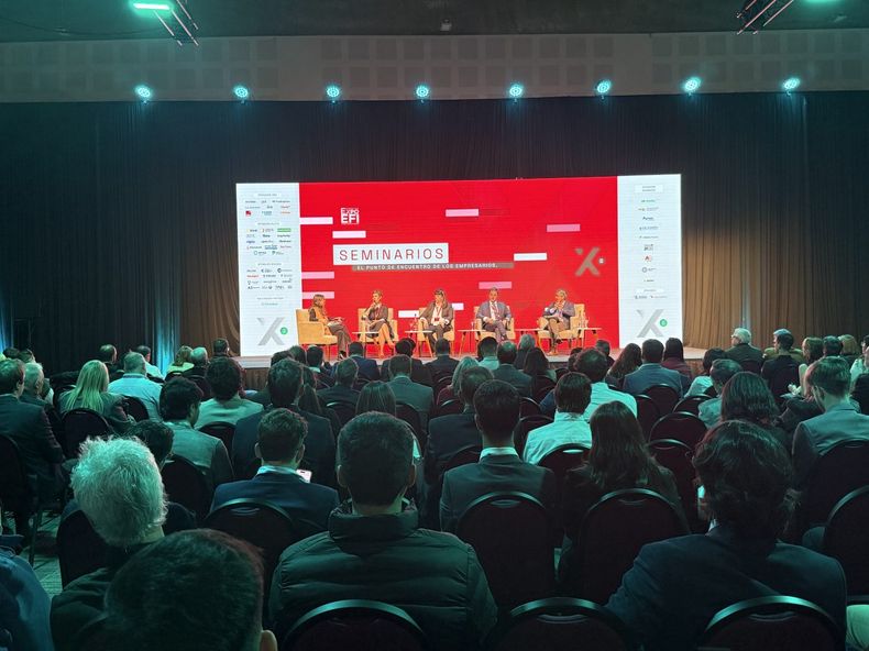 Mendoza difundió su trabajo sobre minería sustentable y energía en la Expo EFI 2026