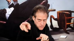 Murió el actor y comediante Richard Lewis, el Príncipe del Dolor