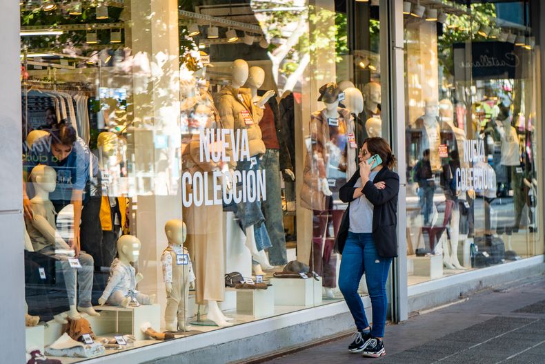 Locales históricos del centro buscan adaptarse a un escenario más competitivo.