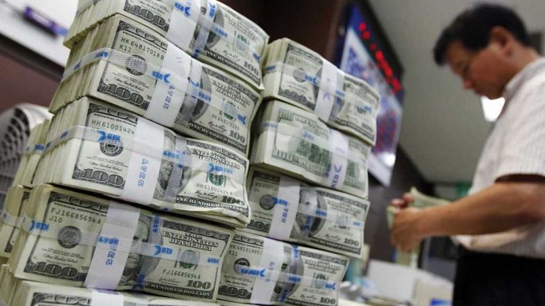 El dólar blue subió cinco centavos a $ 13,20 y alcanzó nuevo máximo