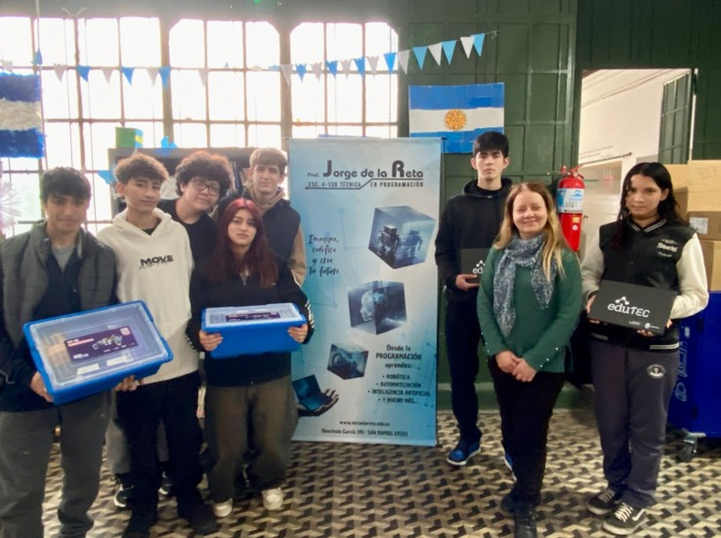 Estudiantes de San Rafael participaron de la Copa Robótica Argentina.
