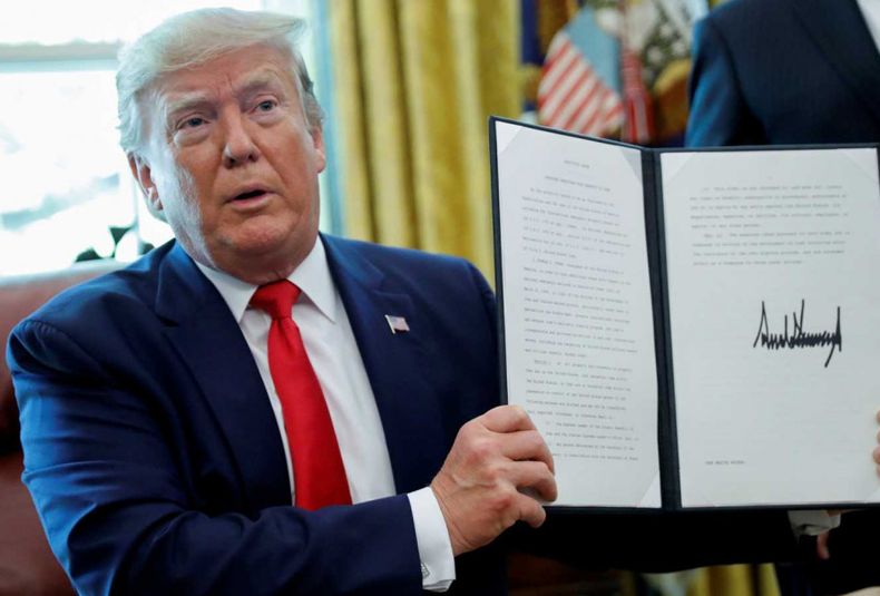 Trump impone sanciones a Irán que incluyen al ayatolá Jamenei y la tensión crece
