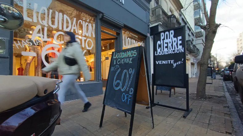 Los datos del INDEC confirman la profundidad de la crisis mientras la inflación parace despertarse.