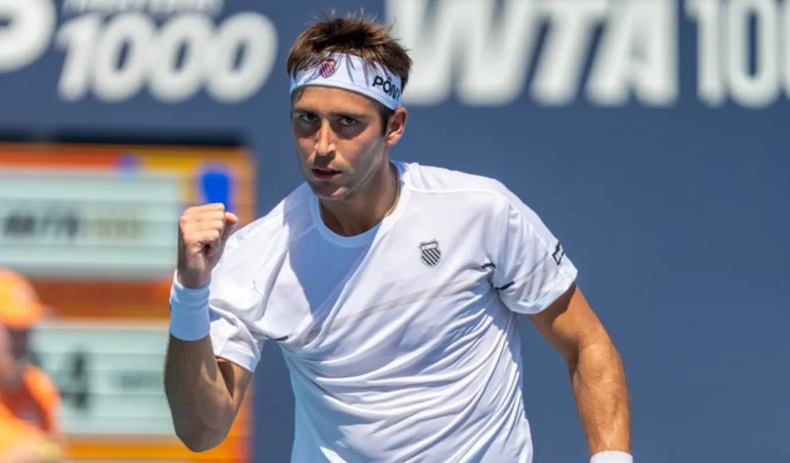 Tomás&nbsp;Etcheverry atraviesa un gran momento y sigue avanzando en el Masters 1000 de Miami.