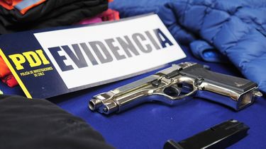 El arma retenida al turista mendocino en Chile. El arma retenida al turista mendocino en Chile.