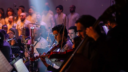 Presencia de figuras del rock nacional en el concierto.