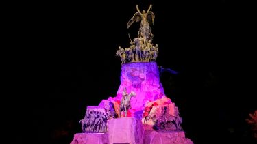 El Cerro de la Gloria se ilumina con la experiencia Seamos libres