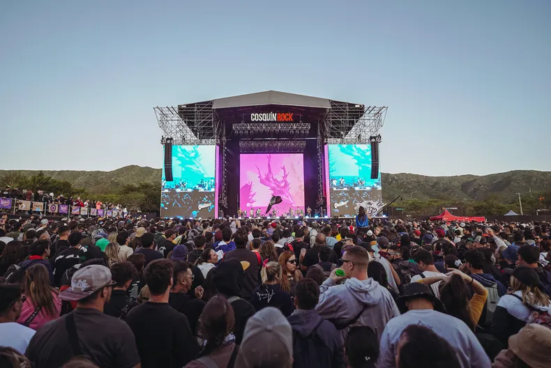 El Cosquín Rock reúne a miles de personas de todos los rincones del país.&nbsp;