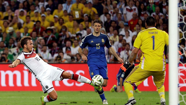 Con este gol el alemán Mario Götze nos hizo llorar.
