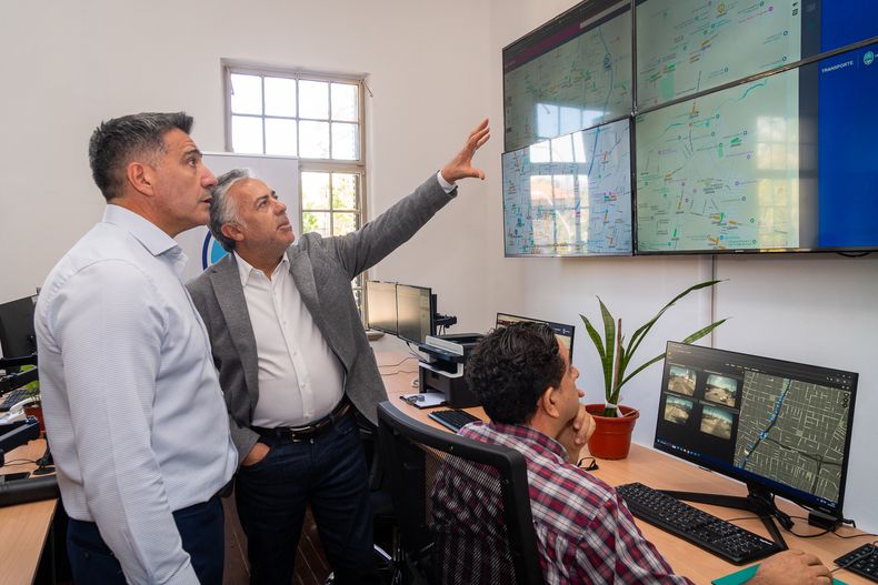 El Gobernador Alfredo Cornejo participó en la presentación del proyecto de Gestión Inteligente del Tráfico
