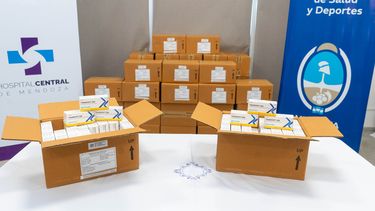 Un vital medicamento para pacientes trasplantados llegó a Mendoza. Un vital medicamento para pacientes trasplantados llegó a Mendoza.