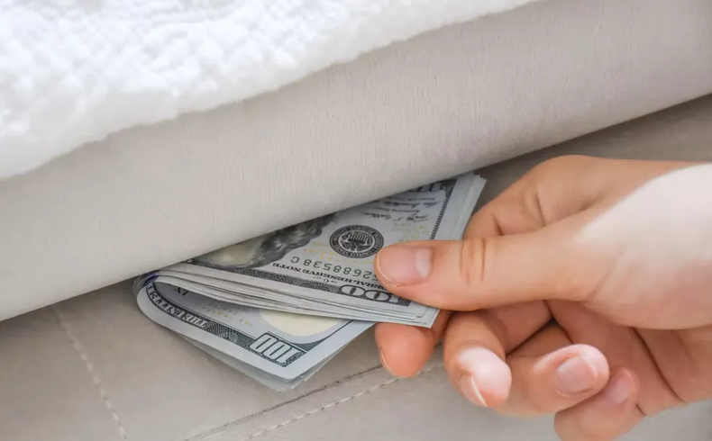Más allá de los pedidos del gobierno, el refugio del dólar sigue siendo el colchón.