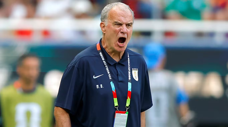 Mundial 2026. Marcelo Bielsa dejará su cargo como entrenador de Uruguay tras la eliminación en la fase de grupos de la Copa del Mundo.