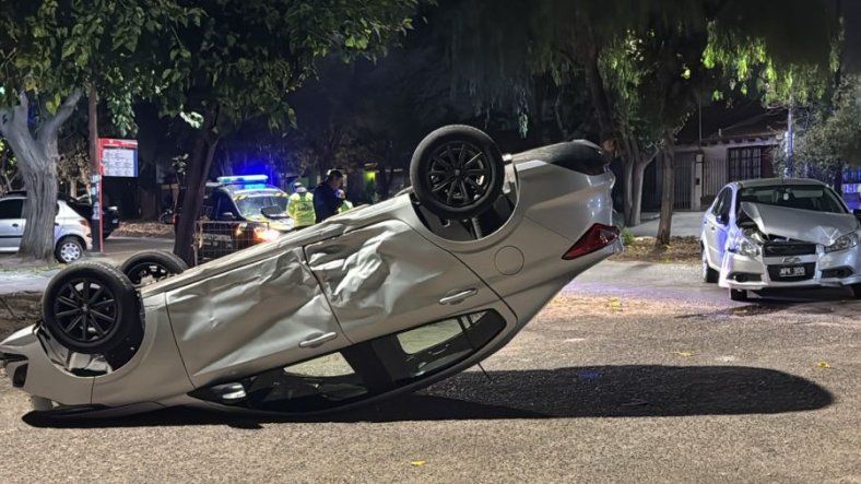 Grave accidente vial en Carrodilla, Luján de Cuyo. Grave accidente vial en Carrodilla, Luján de Cuyo.