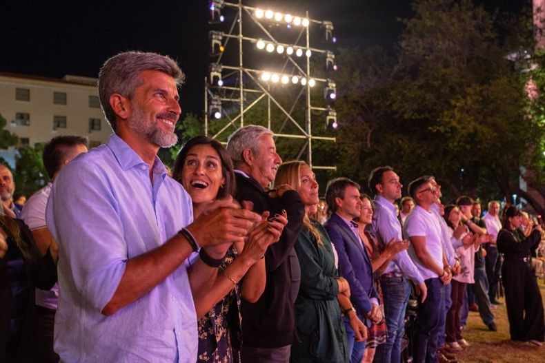 El intendente Ulpiano Suarez estuvo presente en la Vendimia de Ciudad 2026