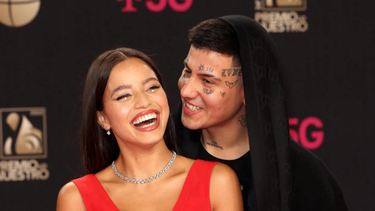 Duki reveló sus tips románticos para enamorar a Emilia Mernes.