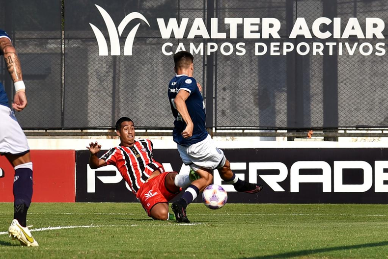 Chacarita goleó a Independiente de Chivilcoy en un encuentro