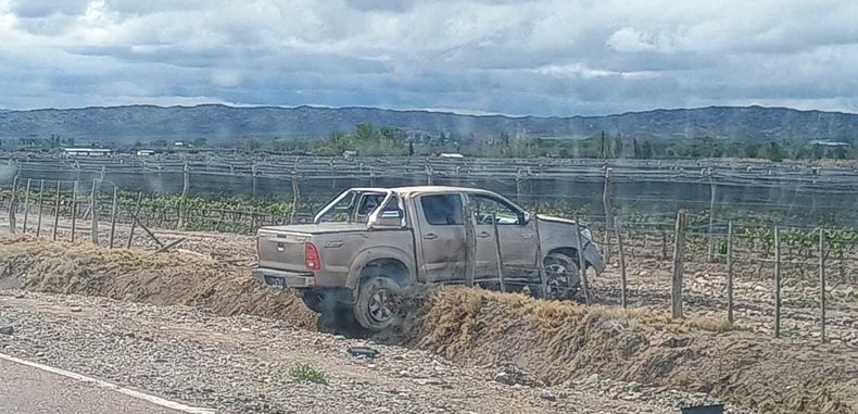 Los dos ocupantes de la Toyota Hilux fueron trasladados al hospital General Las Heras&nbsp;