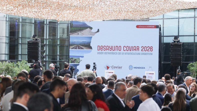 Diferentes miradas sobre la misma situación. Las voces en el Desayuno de Coviar. Diferentes miradas sobre la misma situación. Las voces en el Desayuno de Coviar.