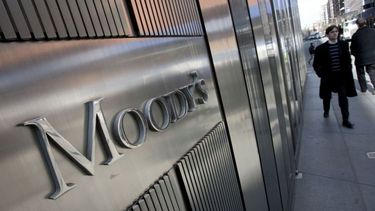 Moody´s: crecimiento atado al descontento social y baja calidad crediticia